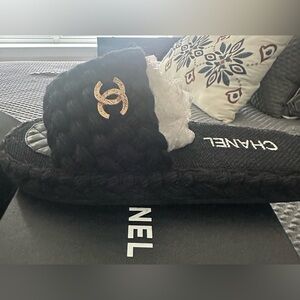 CHANEL Black Fabric Weaving Sandals Sz40
